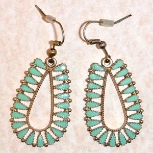 🌿 Seafoam Green & Gold Summer Drop Earrings ☀️